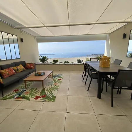 Superbe T2 44m2 - Grande Terrasse Vue Panoramique Exceptionnelle Piscine - Parking * Bandol