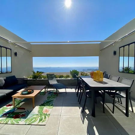 Superbe T2 44m2 - Grande Terrasse Vue Panoramique Exceptionnelle Piscine - Parking Bandol